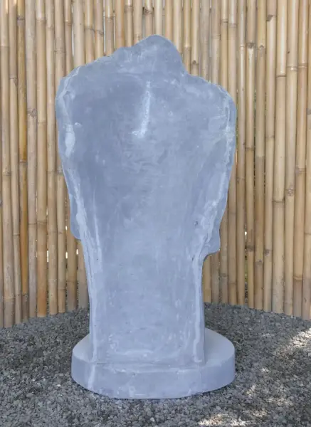 Artikelbild 12 des Artikels “Aras - Gesicht nach rechts schauend, 120 cm H | Steinguss “